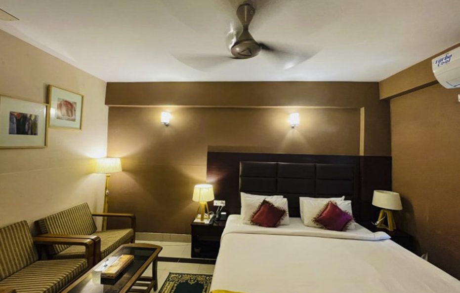 Deluxe Couple Bed (Sea View)