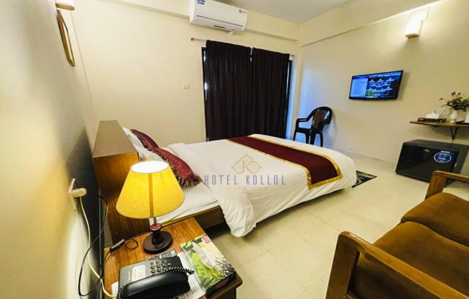 Deluxe Couple Bed (Pool View)