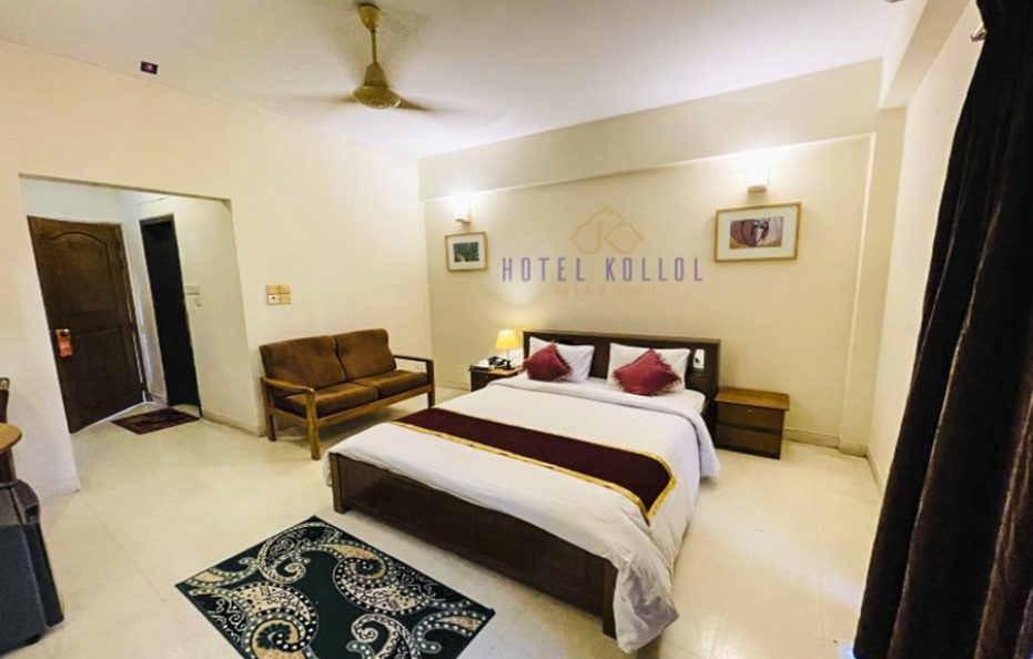 Deluxe Couple Bed (Pool View)